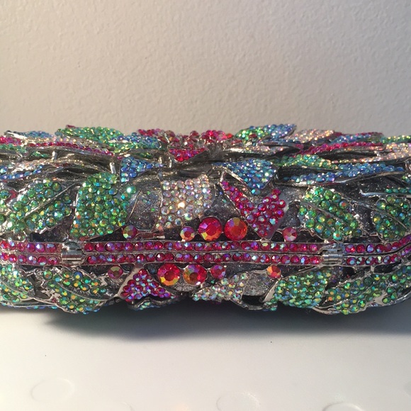 Clutch - Picture 3 of 4